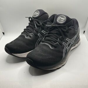 ASICS | Gel-Nimbus 23 - Size 8.5